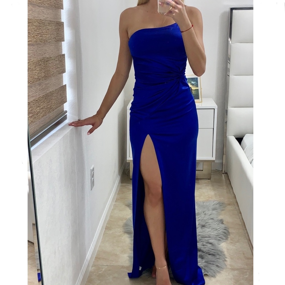 Blue night dress